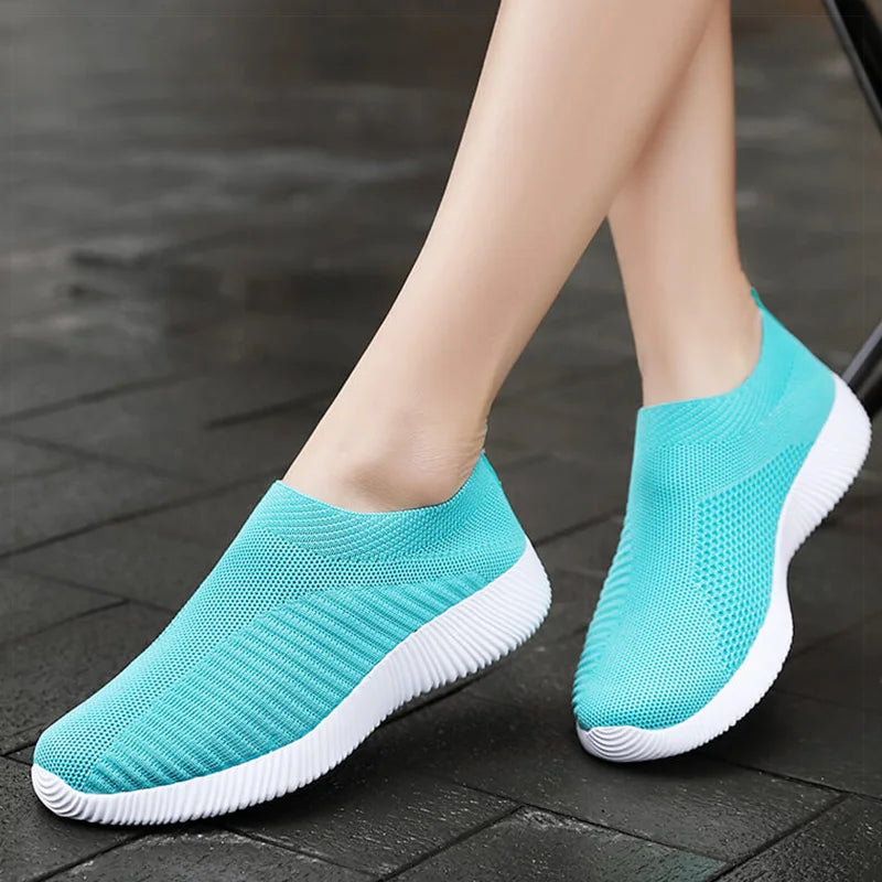 Tênis Feminino Slip On com Tecido Respirável